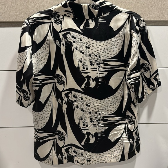 Reformation silk button down - Picture 3 of 3